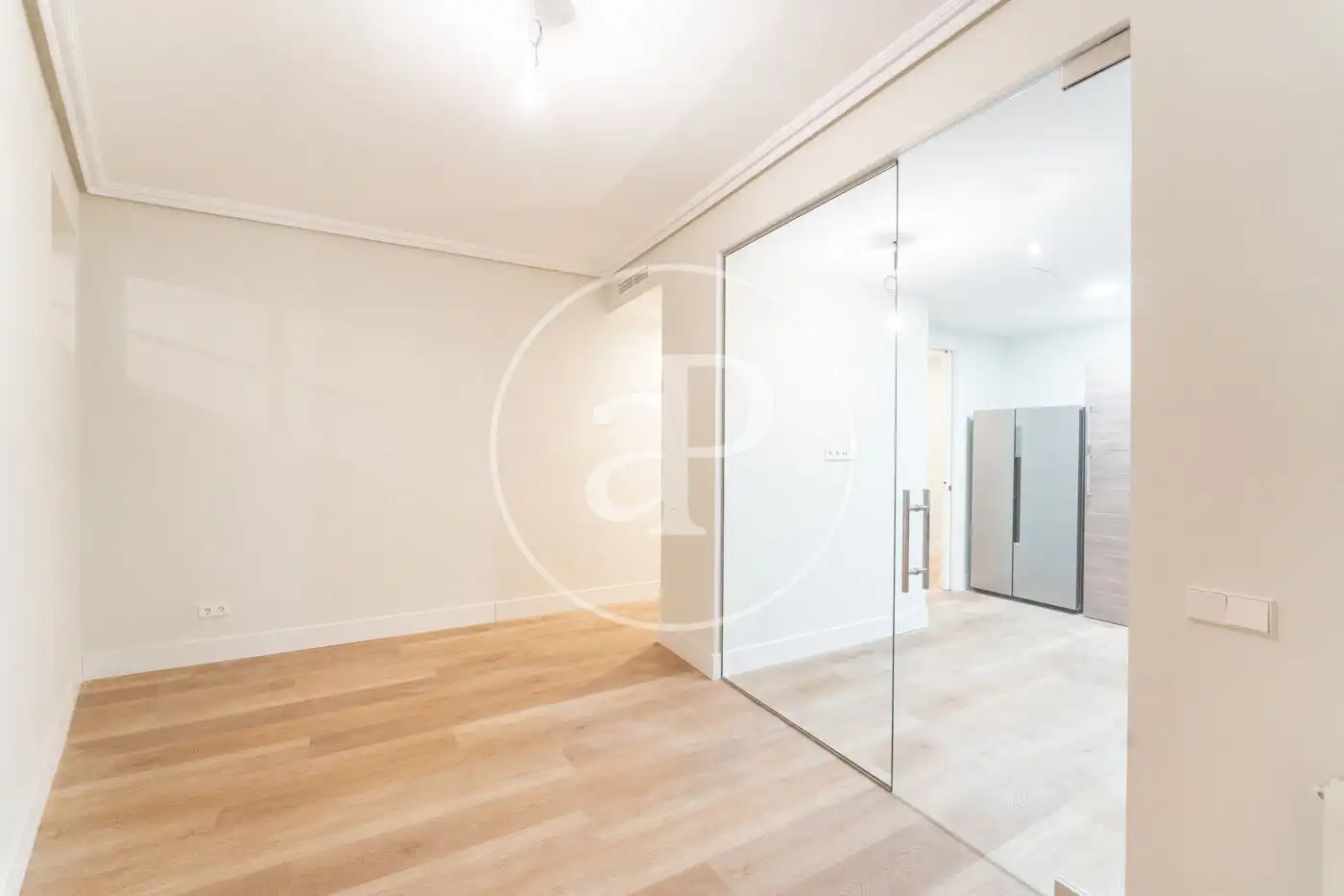 Flat for sale in Madrid  with Air Conditioner, Heating and Storage room