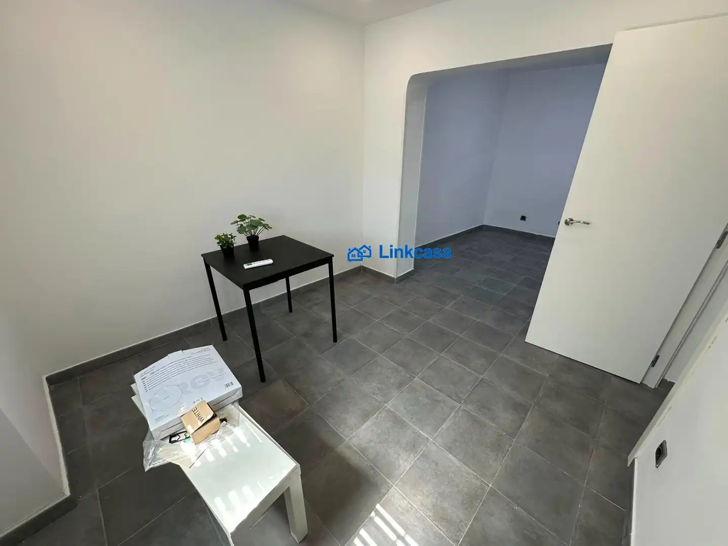 Flat for sale in Madrid  with Air Conditioner, Heating and Furnished