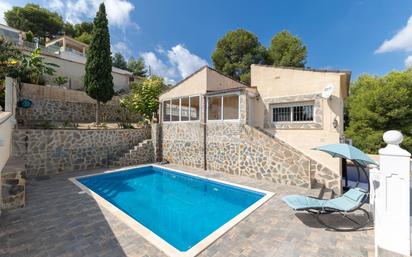 Piscina de Casa o xalet en venda en Chiva amb Calefacció, Jardí privat i Terrassa