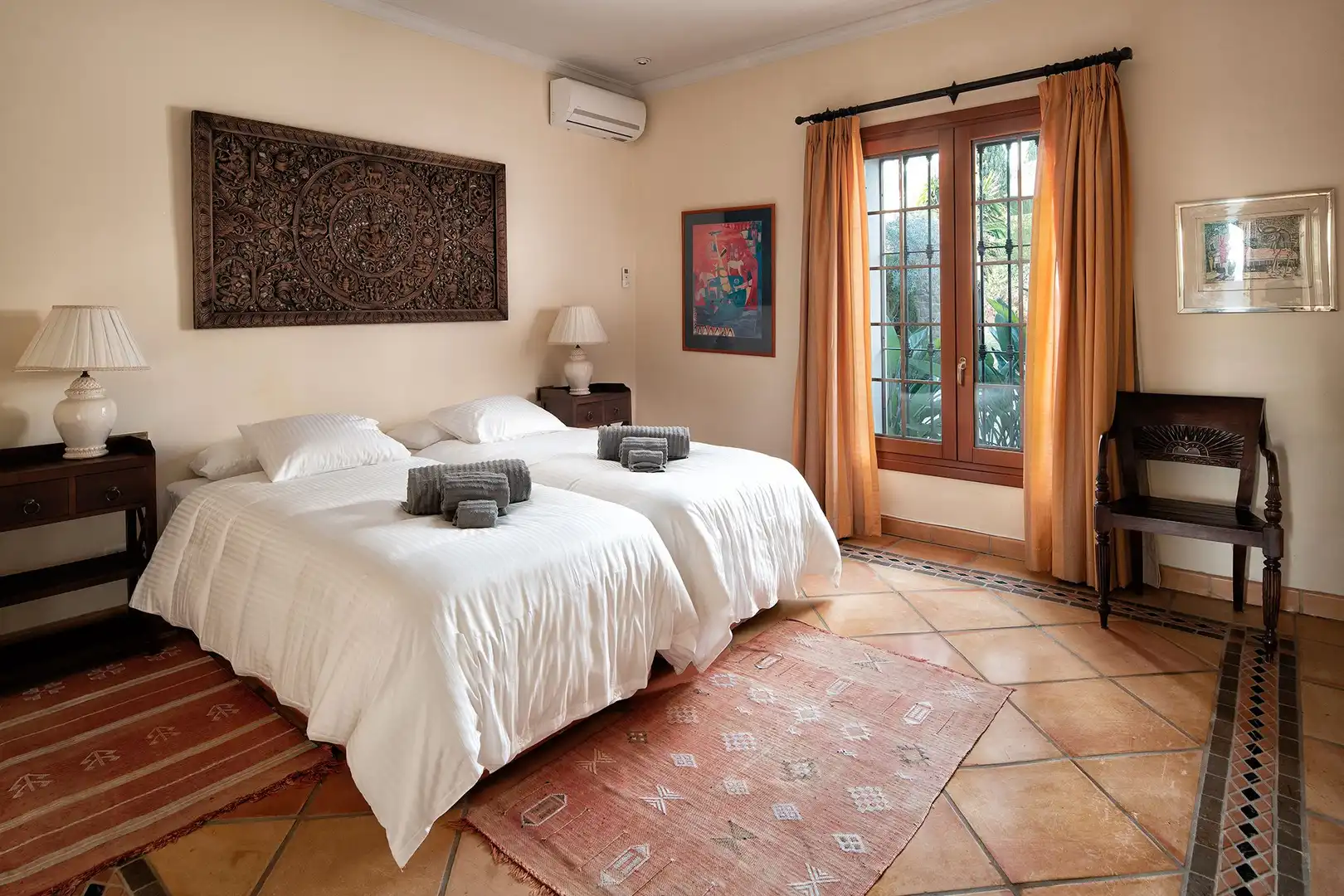 Habitación de Casa o chalet de alquiler en Estepona con Aire acondicionado, Jardín privado y Terraza
