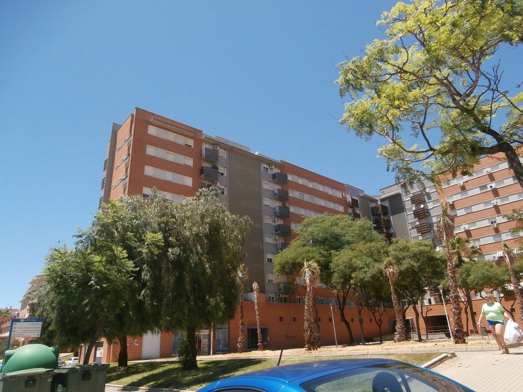 Vista exterior de Pis en venda en  Huelva Capital