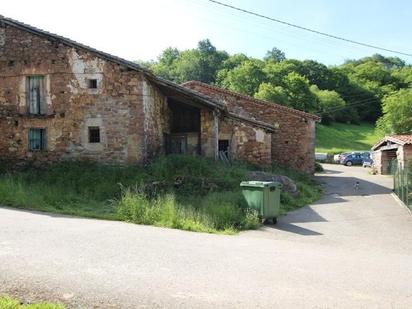 Exterior view of House or chalet for sale in Valdáliga  with Private garden