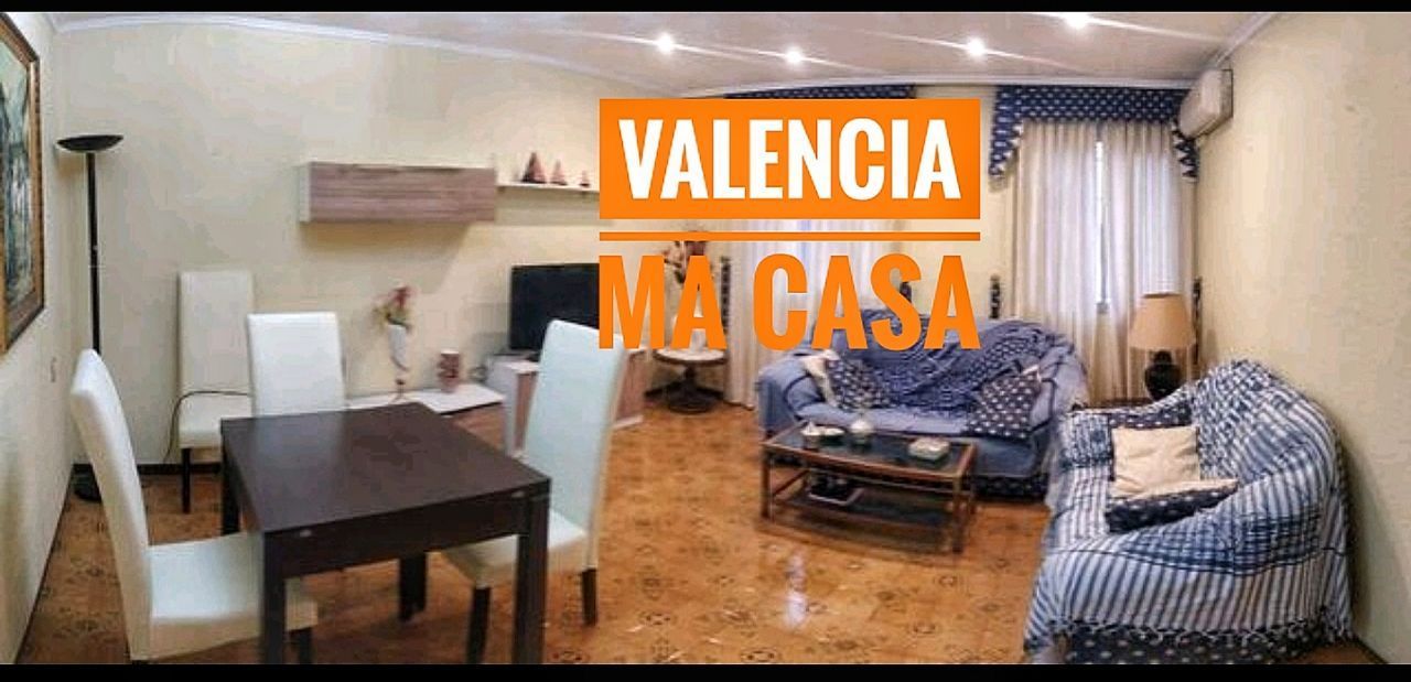 Dormitori de Pis de lloguer en  Valencia Capital amb Aire condicionat, Calefacció i Moblat