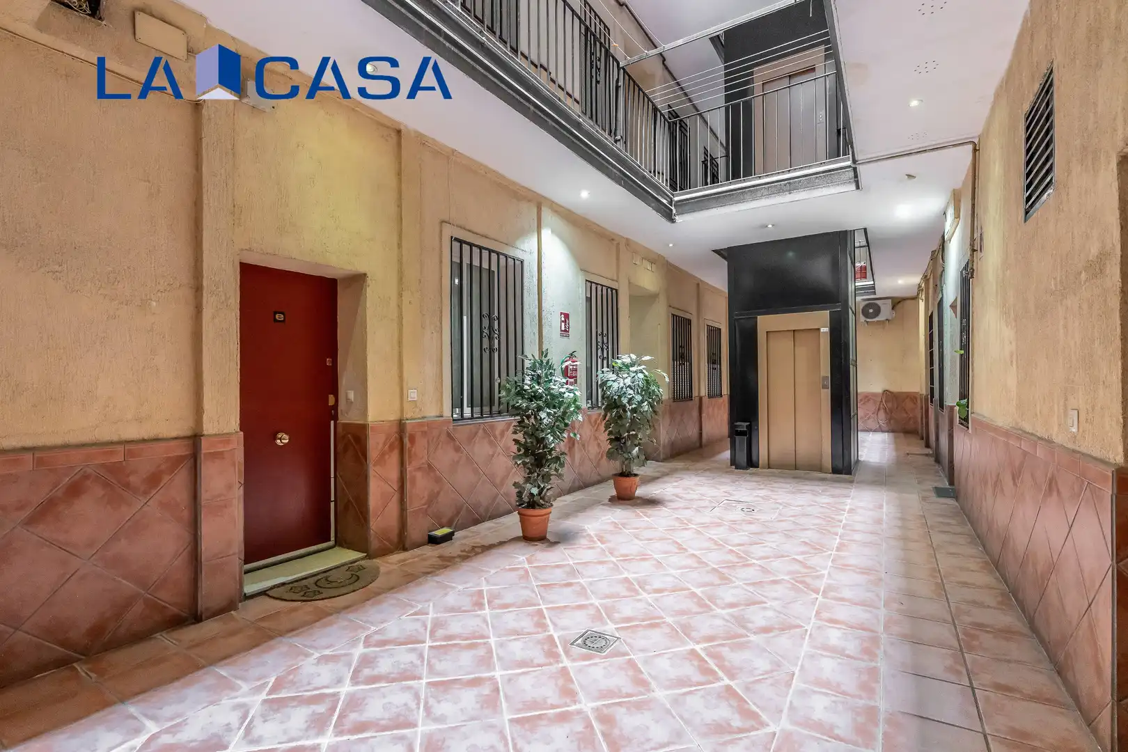 Vista exterior de Piso en venta en Madrid
