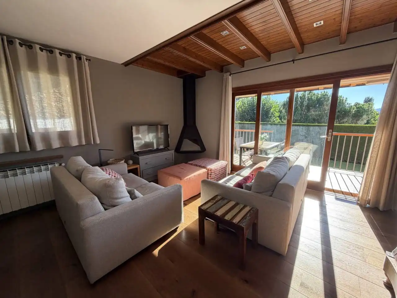 Sala d'estar de Casa adosada de lloguer en Fontanals de Cerdanya amb Calefacció, Terrassa i Moblat