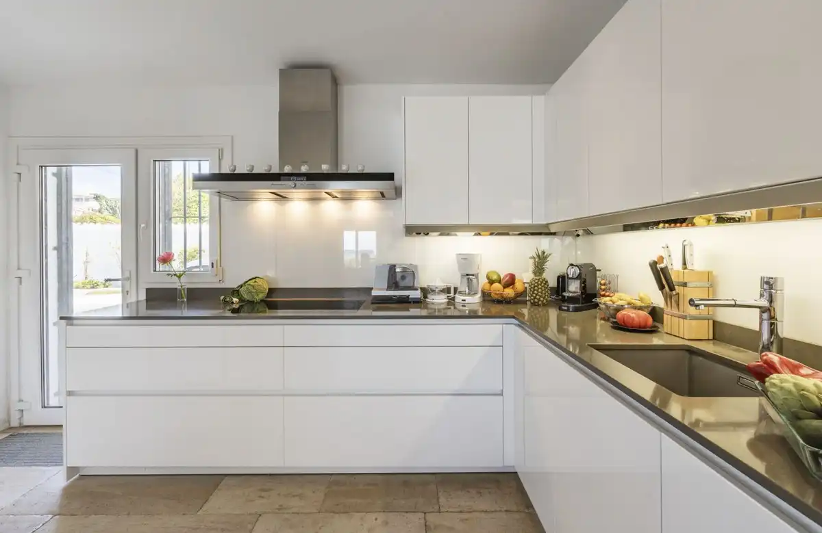 Cocina de Casa o chalet en venta en Marbella con Aire acondicionado, Jardín privado y Terraza