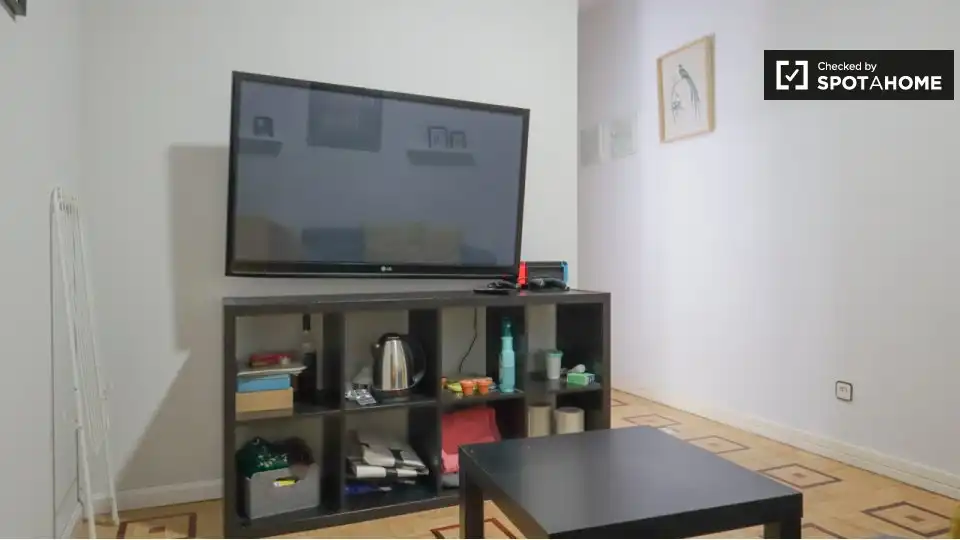 Sala d'estar de Pis de lloguer en Madrid amb Aire condicionat, Calefacció i Moblat