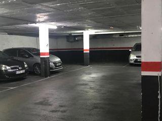 Foto 2 de Garaje en venta en Carrer de la Torre Figueres, 31, Centre, Sant Boi de Llobregat