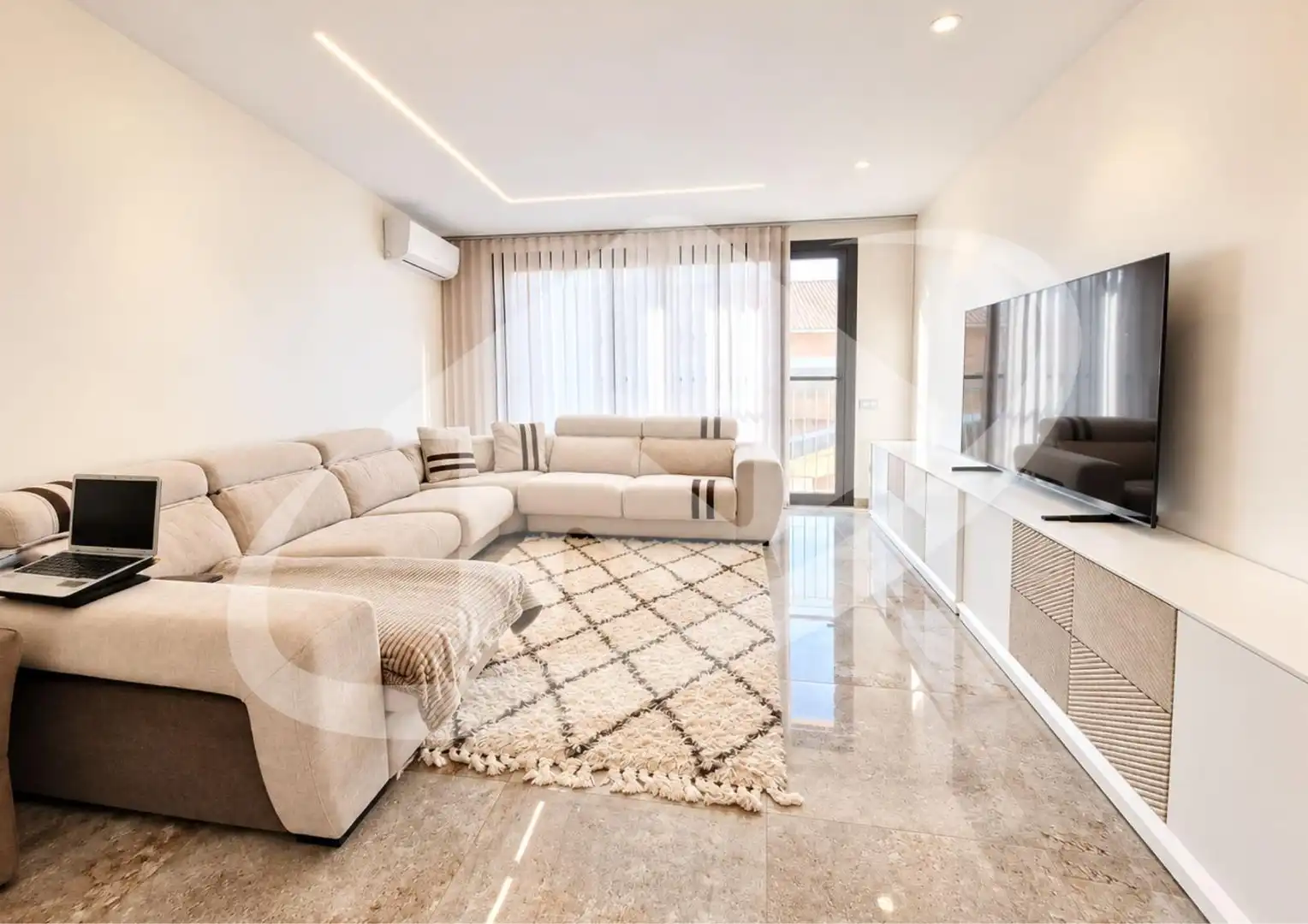 Sala d'estar de Casa adosada en venda en Creu Alta - Puiggener