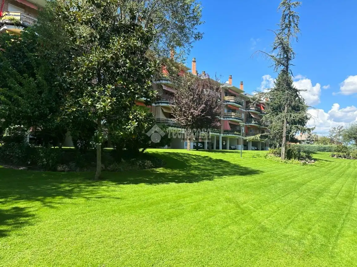 Vista exterior de Piso en venta en Galapagar con Calefacción y Terraza