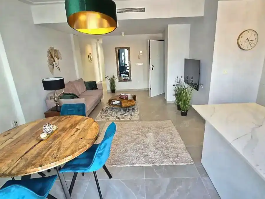 Wohnzimmer von Wohnungen zur Miete in Torrevieja mit Klimaanlage, Schwimmbad und Balkon