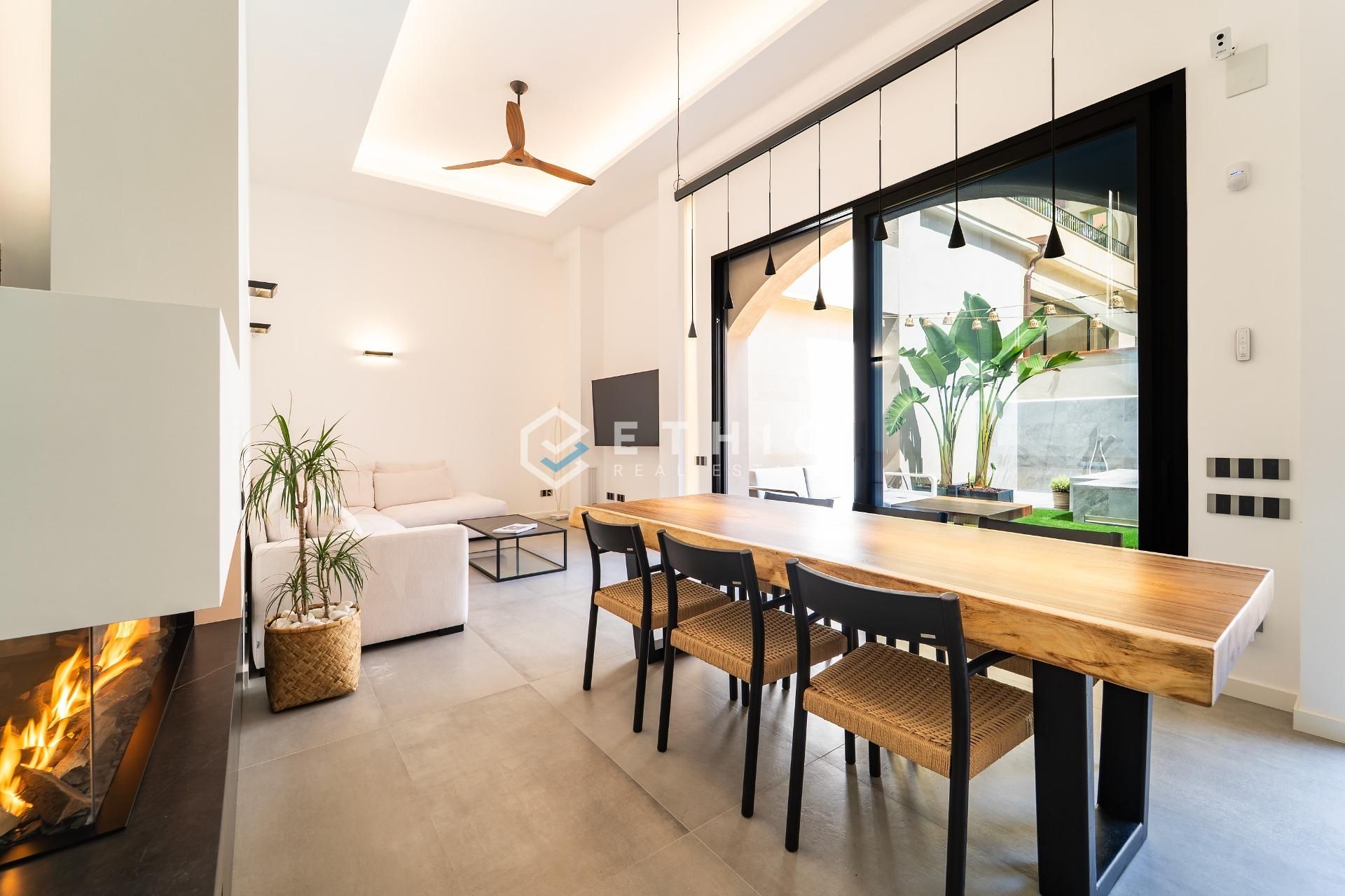 Sala d'estar de Casa o xalet en venda en Palamós amb Aire condicionat, Calefacció i Jardí privat