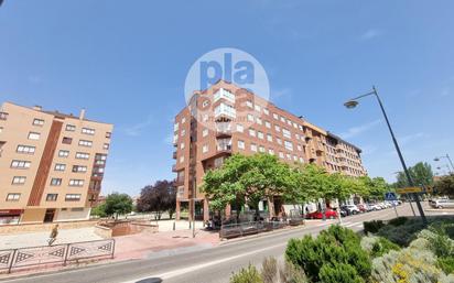 Vista exterior de Pis en venda en Burgos Capital amb Calefacció, Terrassa i Traster