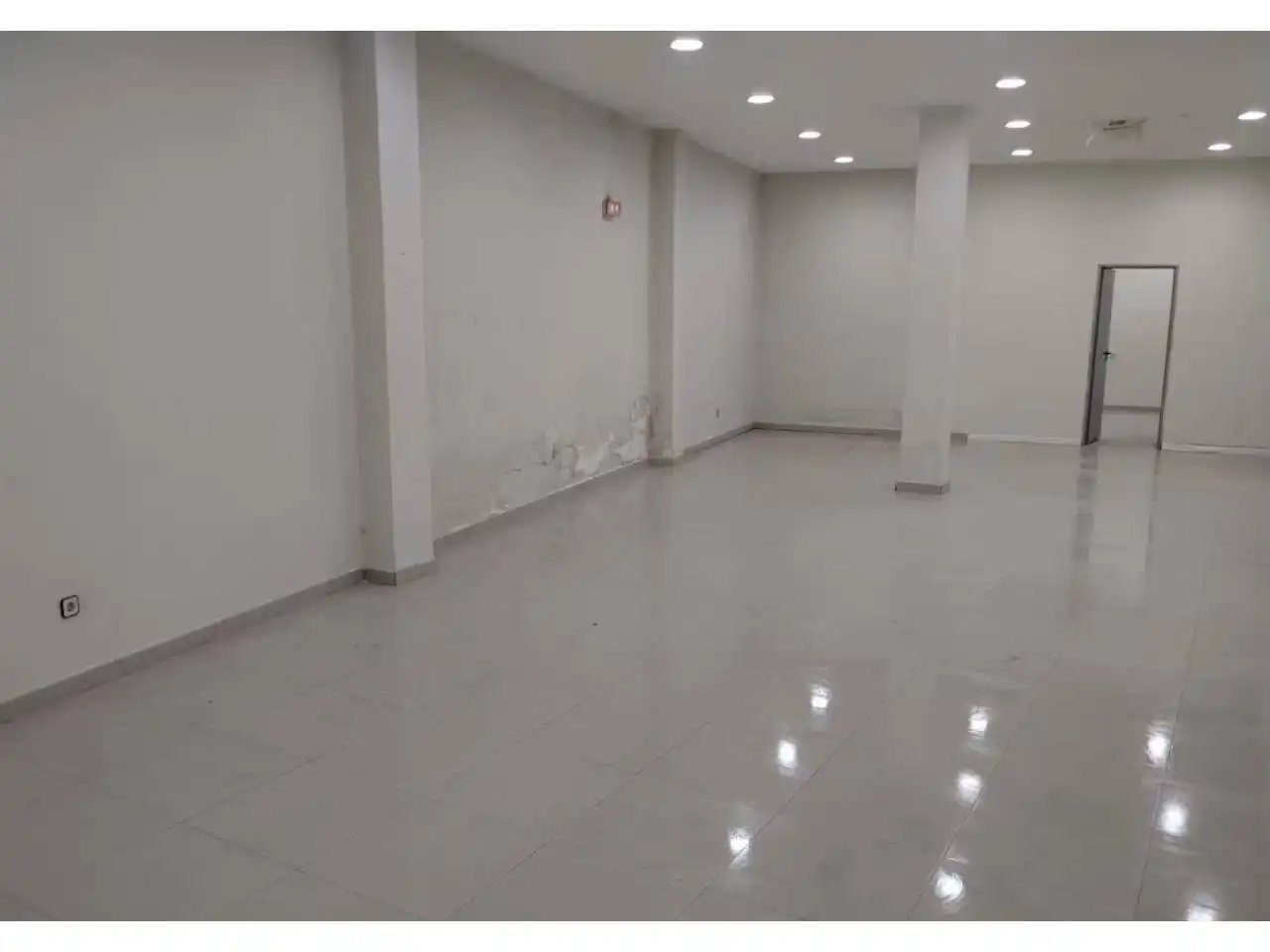 Local commercial à vendre à Calle Álvaro de Bazán, imagen 4