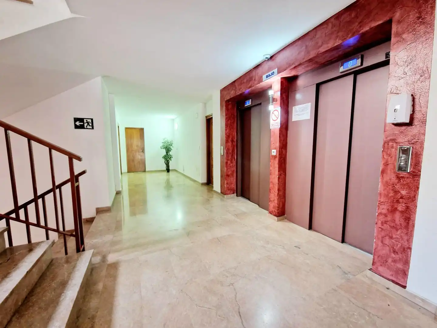 Piso en venta en Águilas con Jardín privado, Terraza y Amueblado