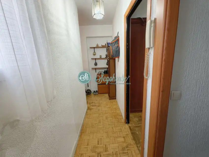 Piso en venta en Segovia con Calefacción, Parquet y Trastero