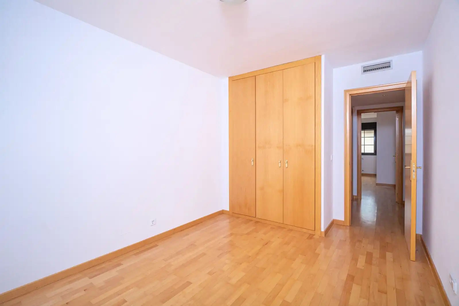 Bedroom of Flat for sale in Aranjuez  with Air Conditioner, Terrace and Storage room