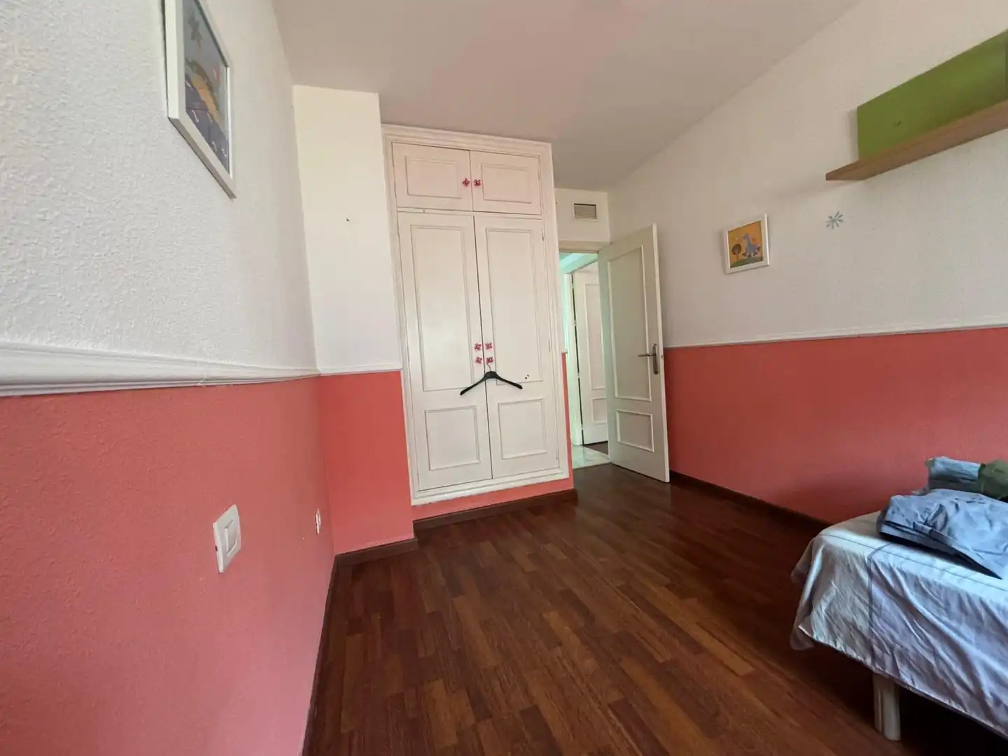 Dormitori de Casa adosada en venda en Badajoz amb Aire condicionat, Terrassa i Traster