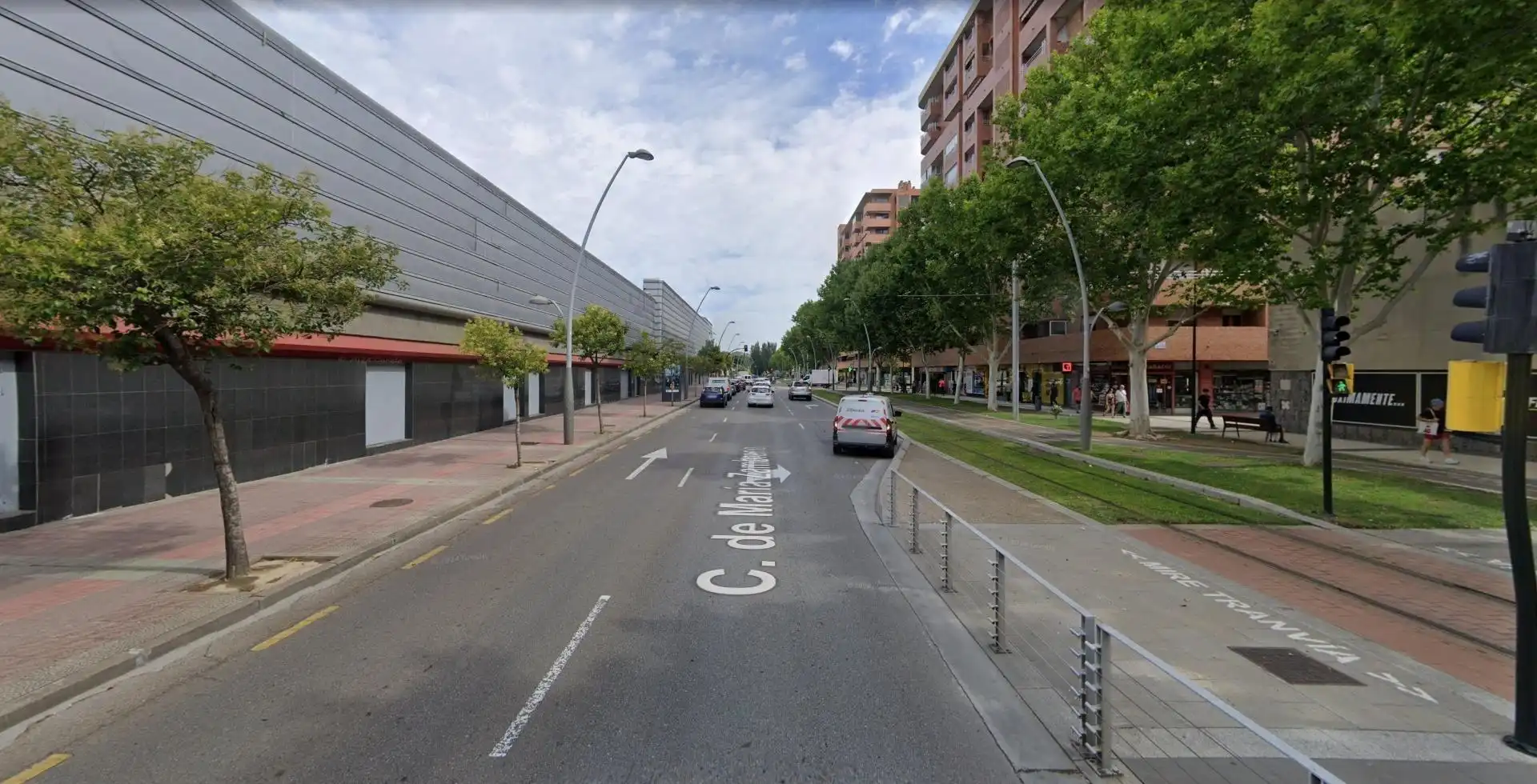 Außenansicht von Garage zur Miete in Zaragoza