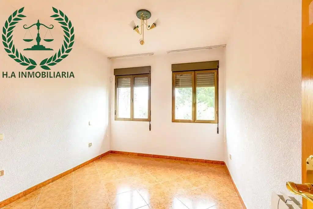 Exterior view of Houses for sale in Pedrezuela  with Air Conditioner, Heating and Terrace