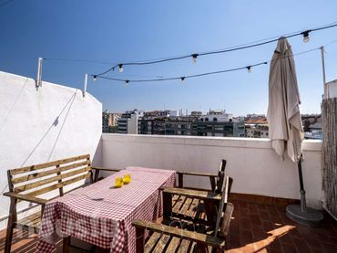 Penthouse with lift for sale in Carrer de l'Equador .