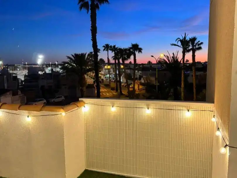 Terrassa de Dúplex en venda en Torrevieja amb Aire condicionat, Piscina i Balcó