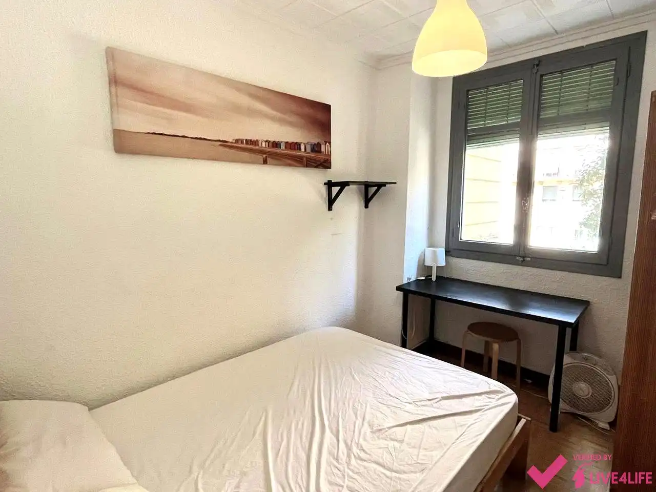 Habitación de Piso de alquiler en Valencia con Jardín privado y Amueblado