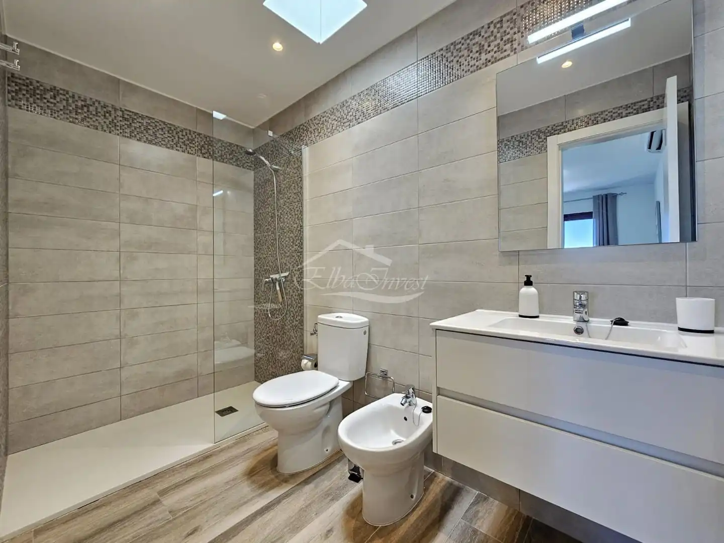 Baño de Casa adosada en venta en El Tanque con Aire acondicionado, Jardín privado y Terraza