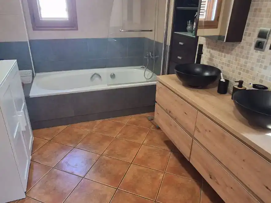 Badezimmer von Wohnung zum Verkauf in Tavernes de la Valldigna mit Klimaanlage und Balkon
