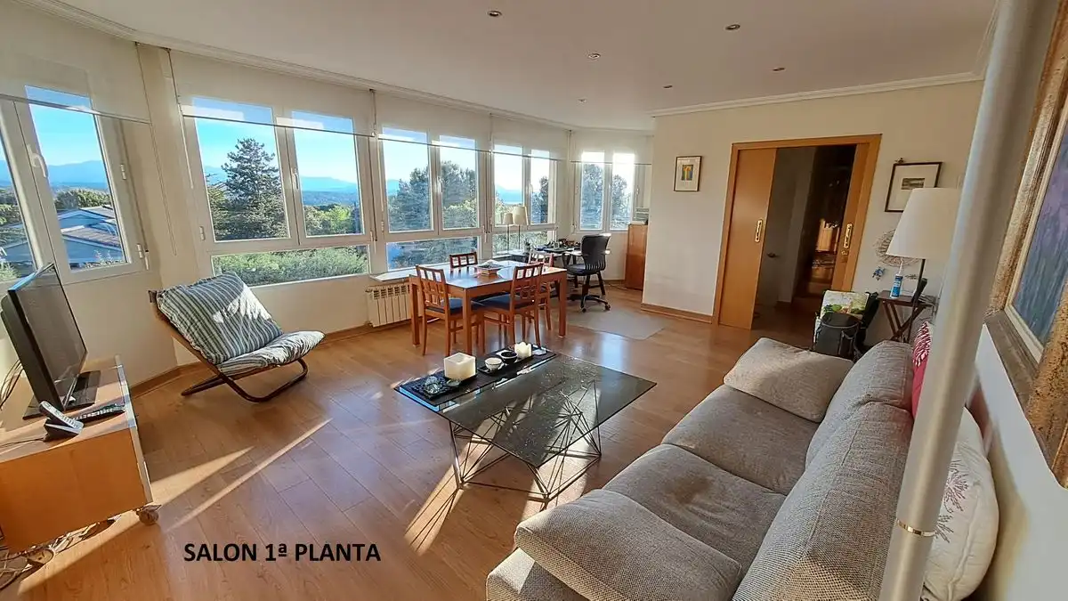 Chalet con terraza en venta en Calle Río Genil