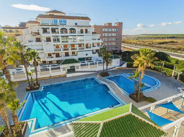 Apartament amb piscina en venda a La Mata