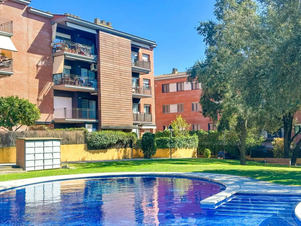 Schwimmbecken von Wohnung zum Verkauf in Girona mit Heizung, Terrasse und Balkon