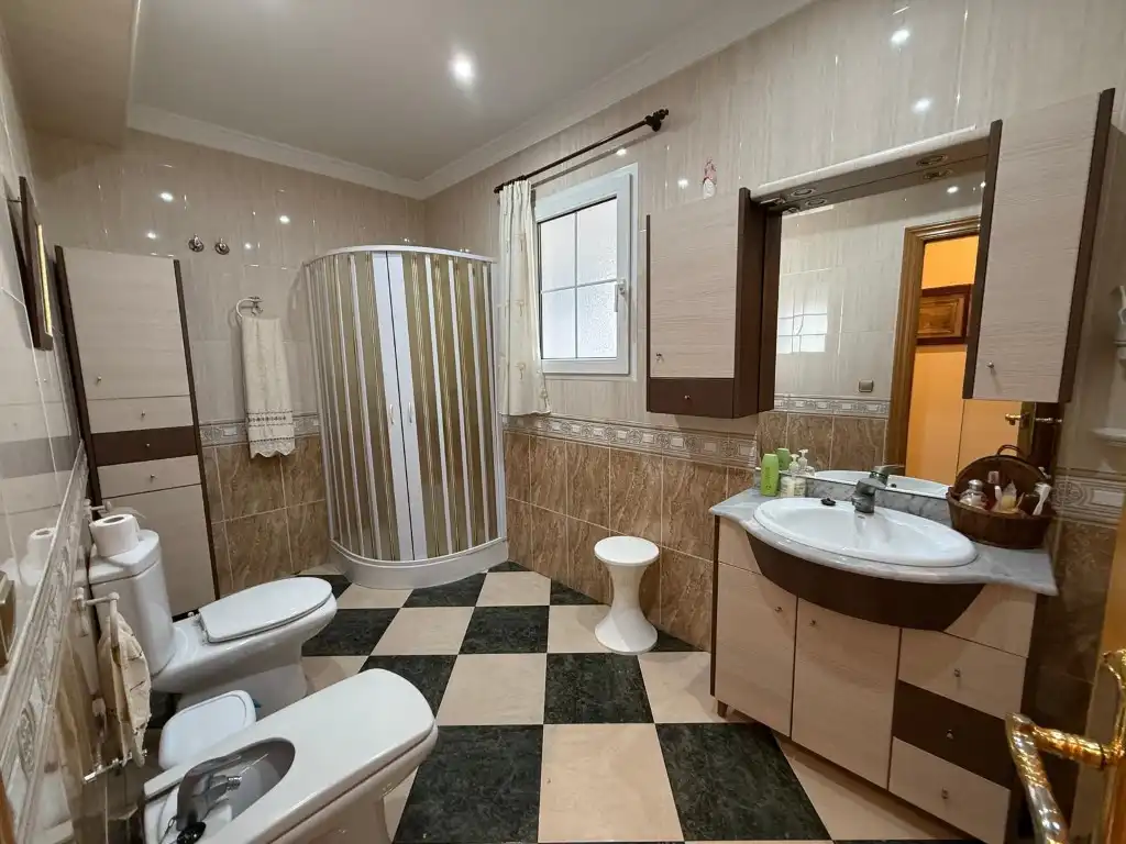 Bathroom of Houses for sale in Zafarraya  with Terrace, Storage room and Furnished