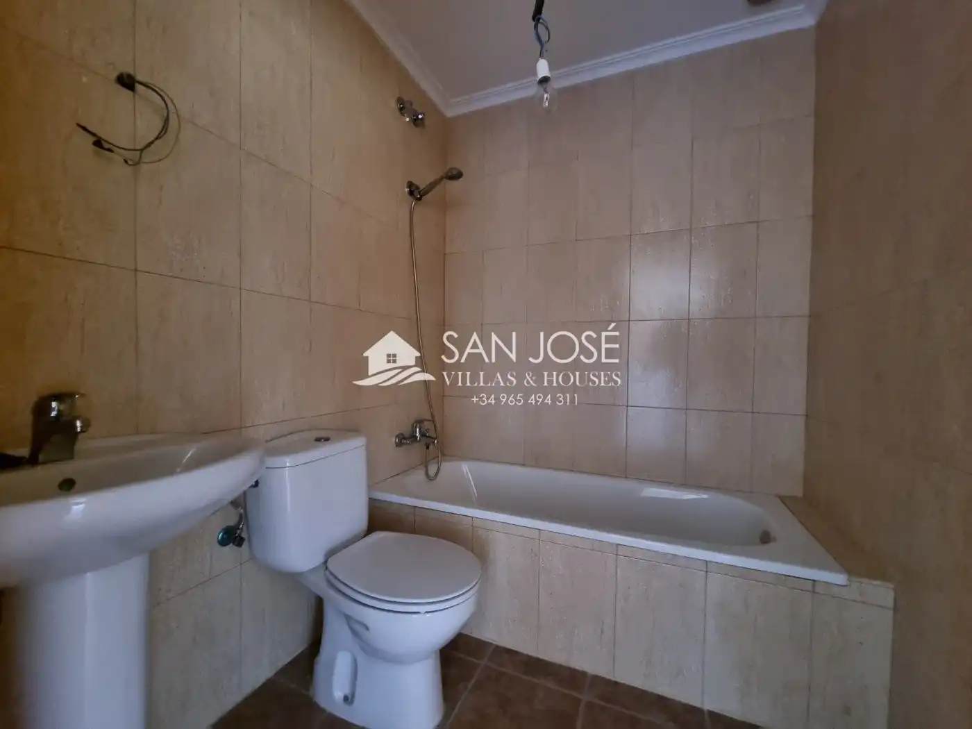 Badezimmer von Haus oder Chalet zum Verkauf in Salinas mit Heizung