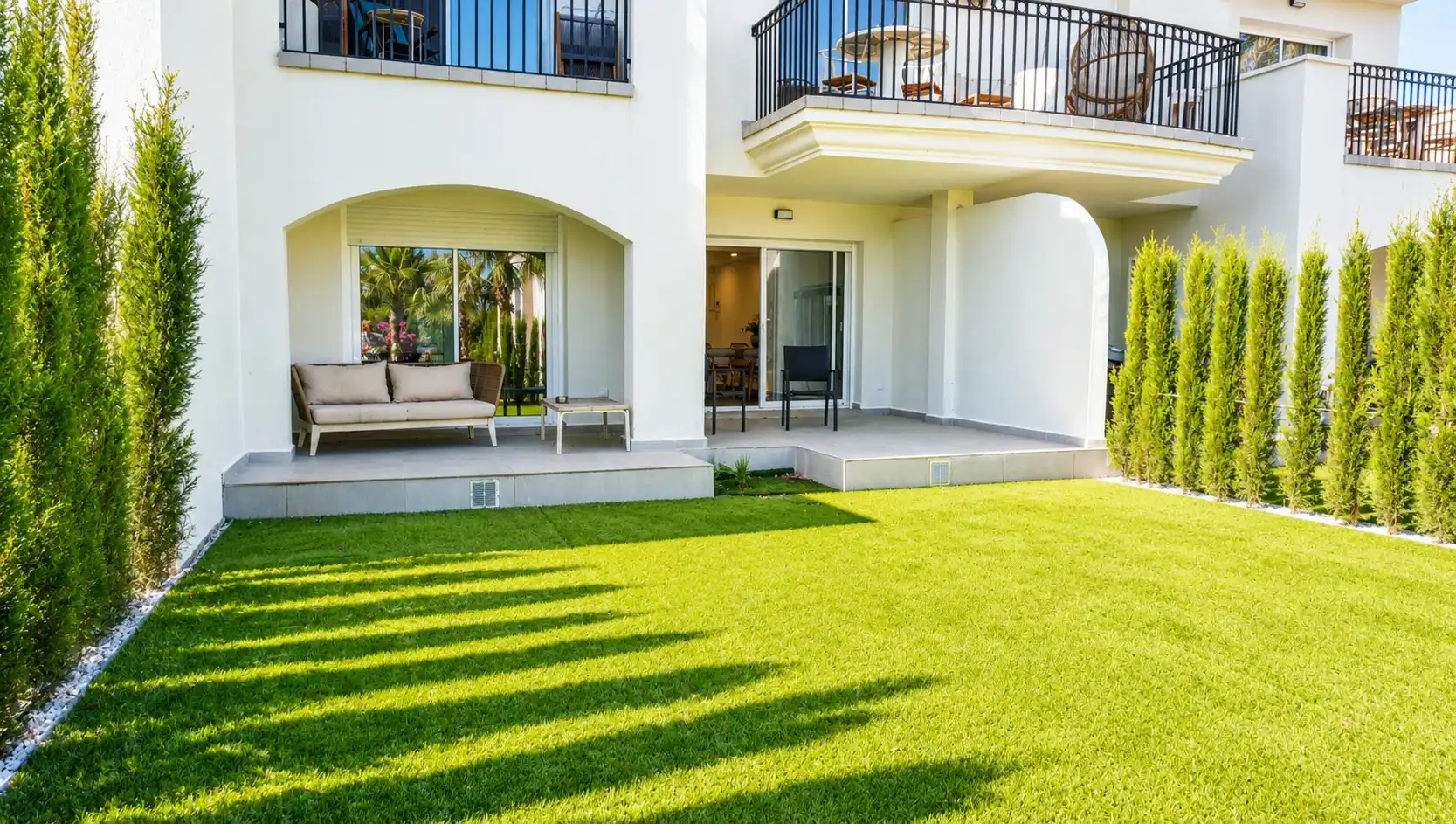 Ground floor with pool for sale in El Montgó