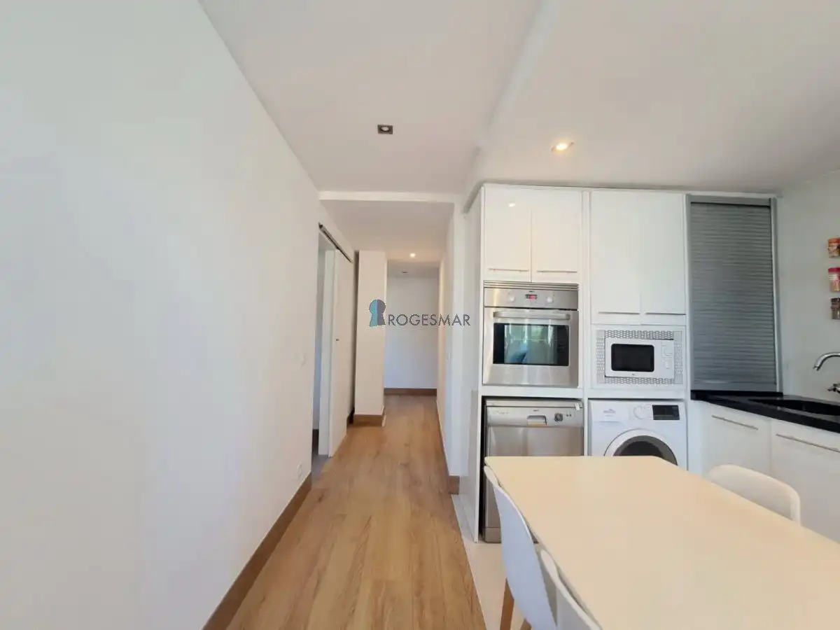 Cuina de Apartament en venda en Benicasim / Benicàssim amb Traster, Moblat i Piscina comunitària