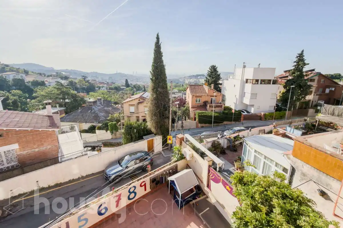 Vista exterior de Casa o chalet en venta en Barcelona con Aire acondicionado, Calefacción y Jardín privado