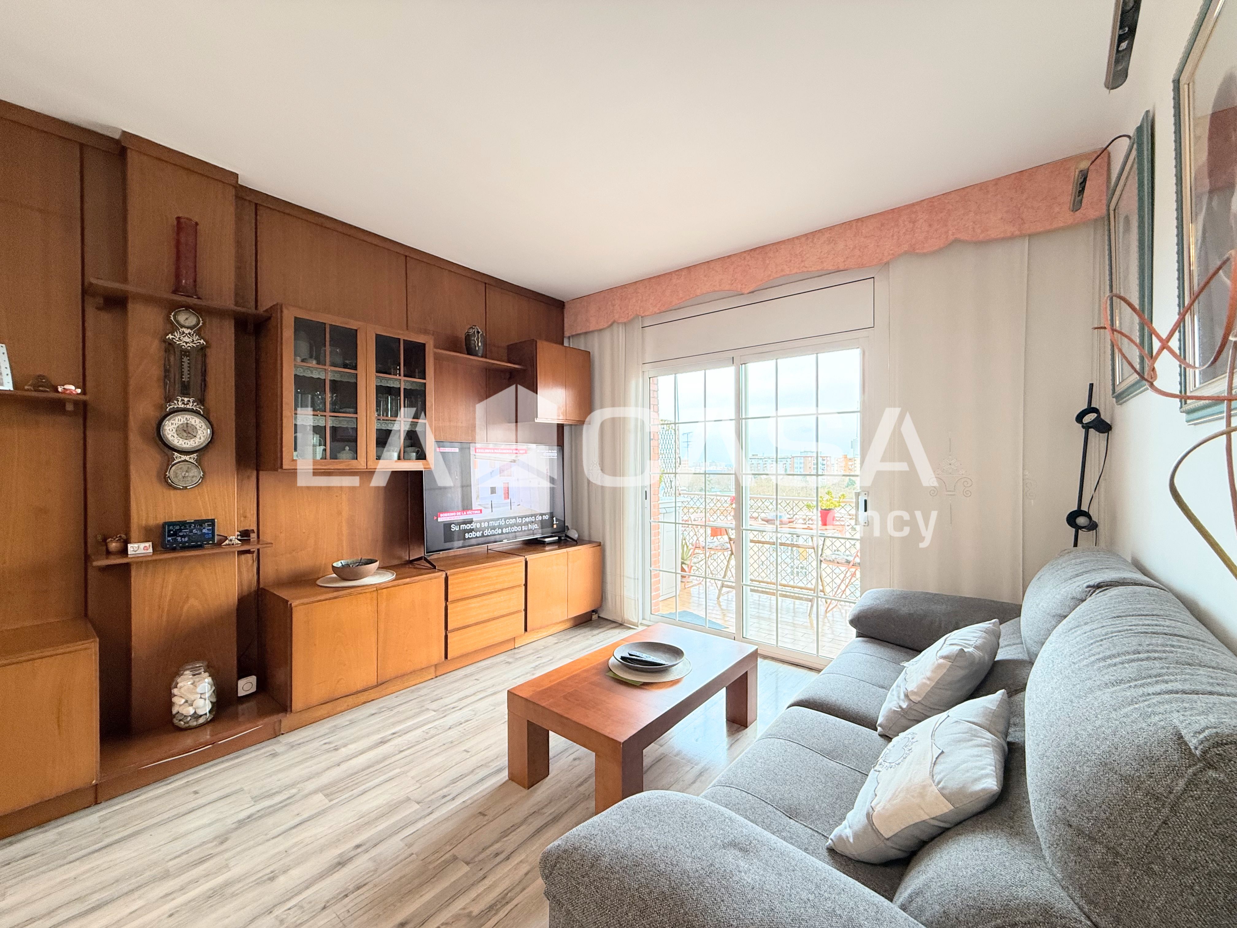 Living room of Flat for sale in Badalona  with Heating and Balcony