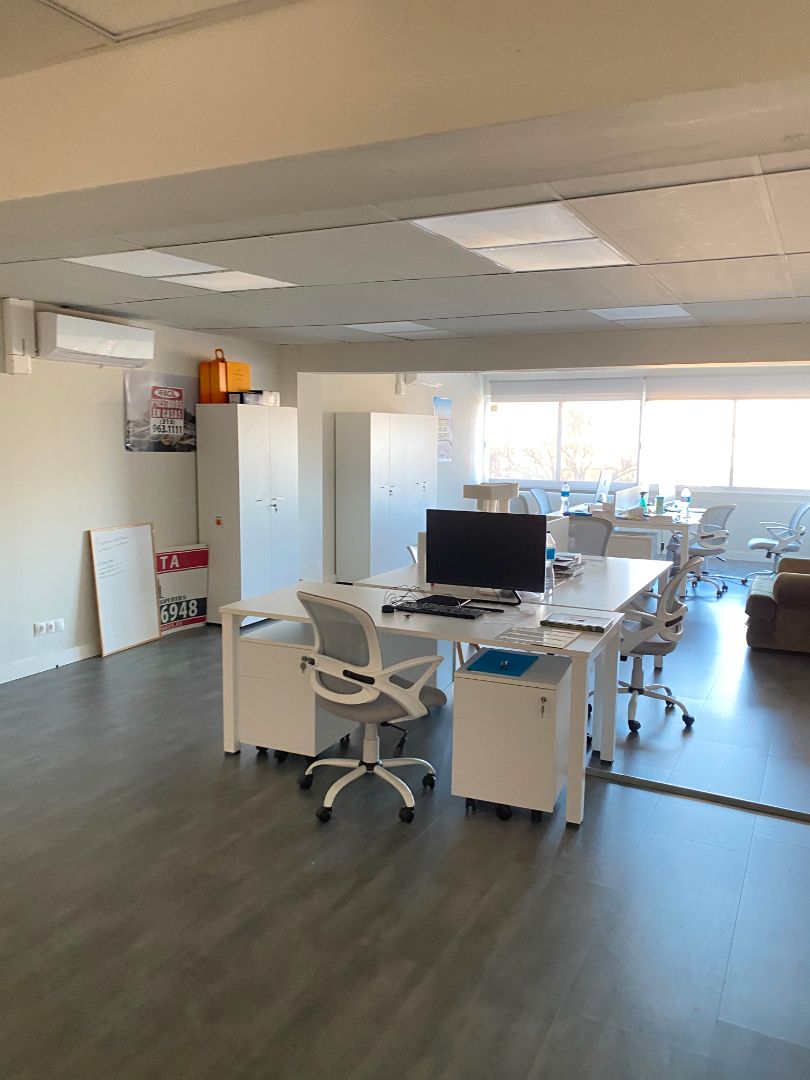Office to rent in Sant Cugat del Vallès  with Air Conditioner, Heating and Furnished