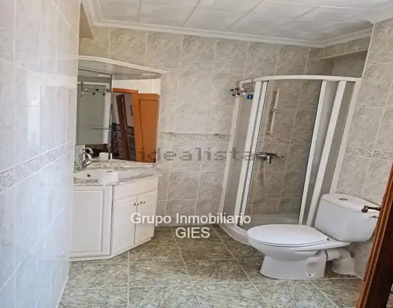 Baño de Apartamento en venta en Cullera con Calefacción, Terraza y Amueblado
