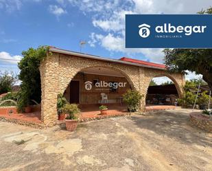 Exterior view of House or chalet for sale in Cheste  with Terrace, Storage room and Swimming Pool