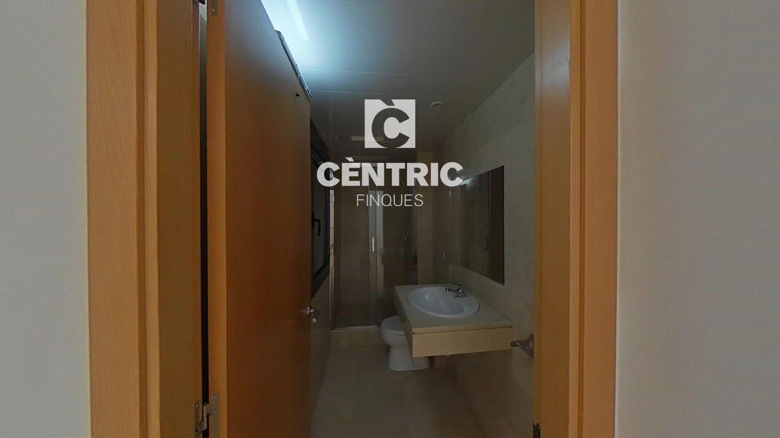 Bany de Dúplex en venda en Terrassa amb Terrassa