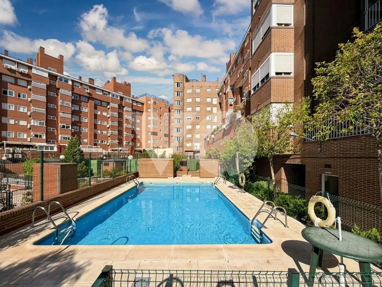 Piscina de Pis en venda en Madrid amb Aire condicionat, Calefacció i Traster