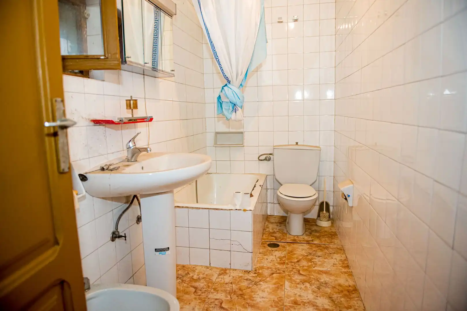 Bany de Casa o xalet en venda en Carucedo amb Jardí privat, Terrassa i Moblat