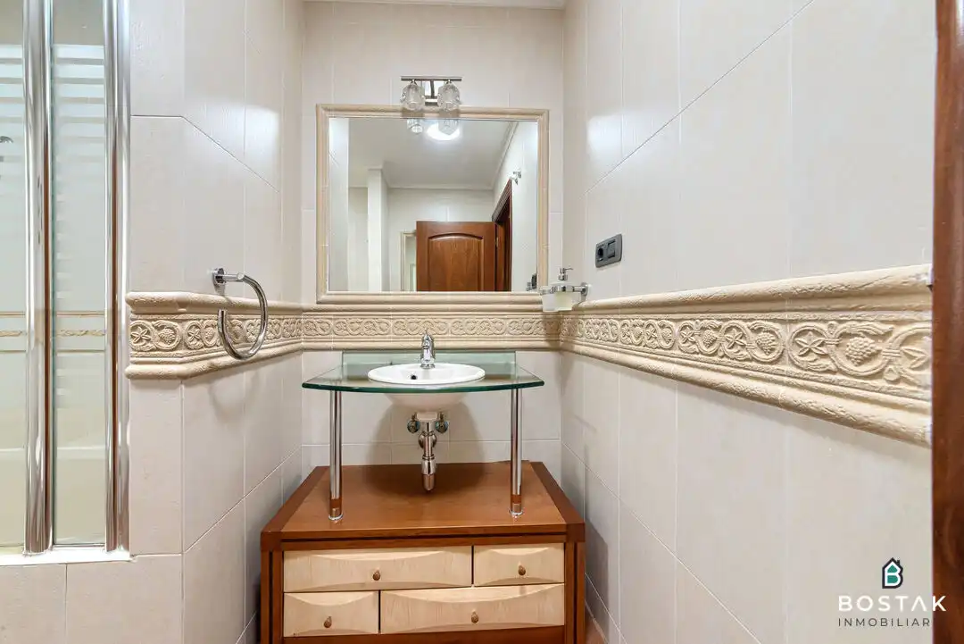 Bany de Casa o xalet en venda en Barrika amb Calefacció, Jardí privat i Terrassa