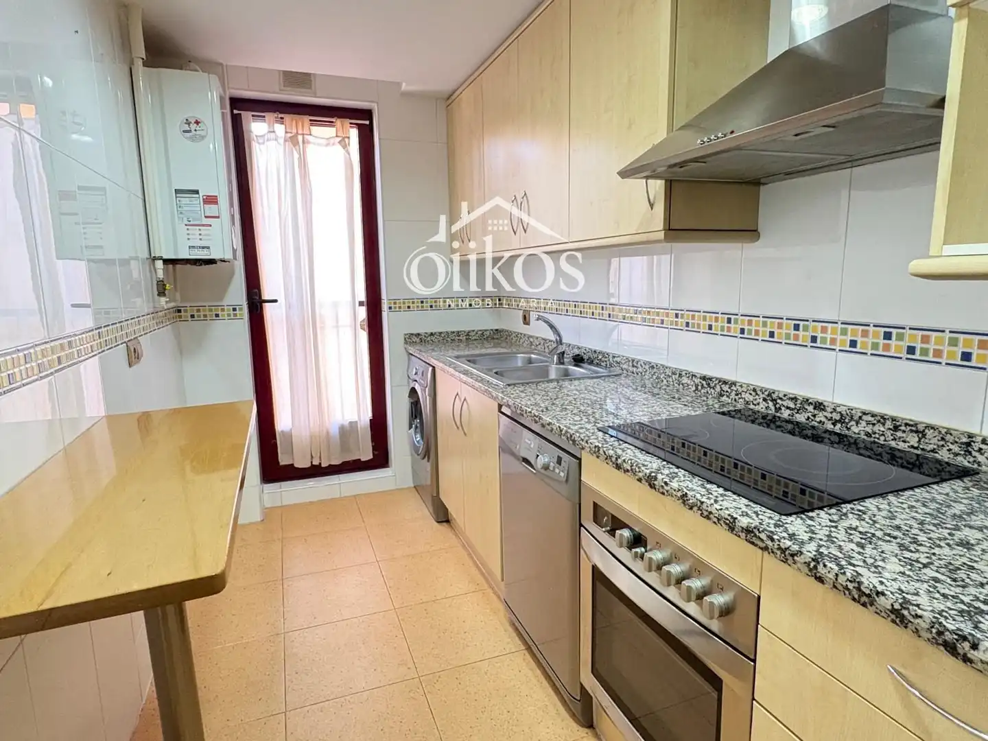 Cocina de Piso en venta en Salamanca con Calefacción, Parquet y Piscina