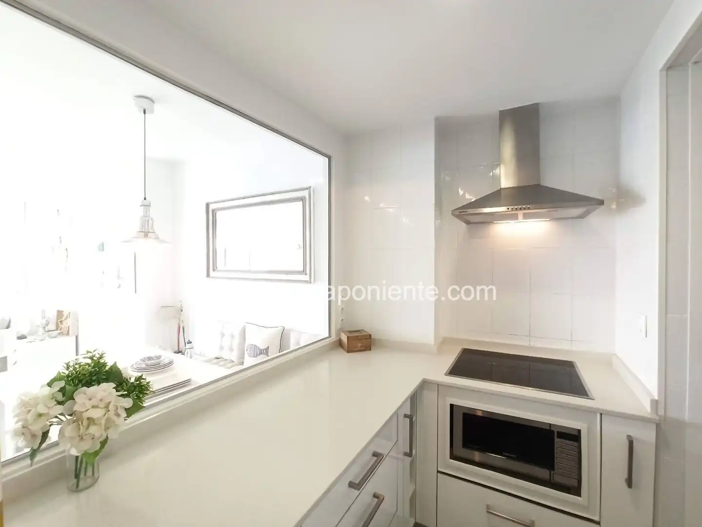 Cocina de Apartamento de alquiler en Finestrat con Aire acondicionado, Terraza y Amueblado