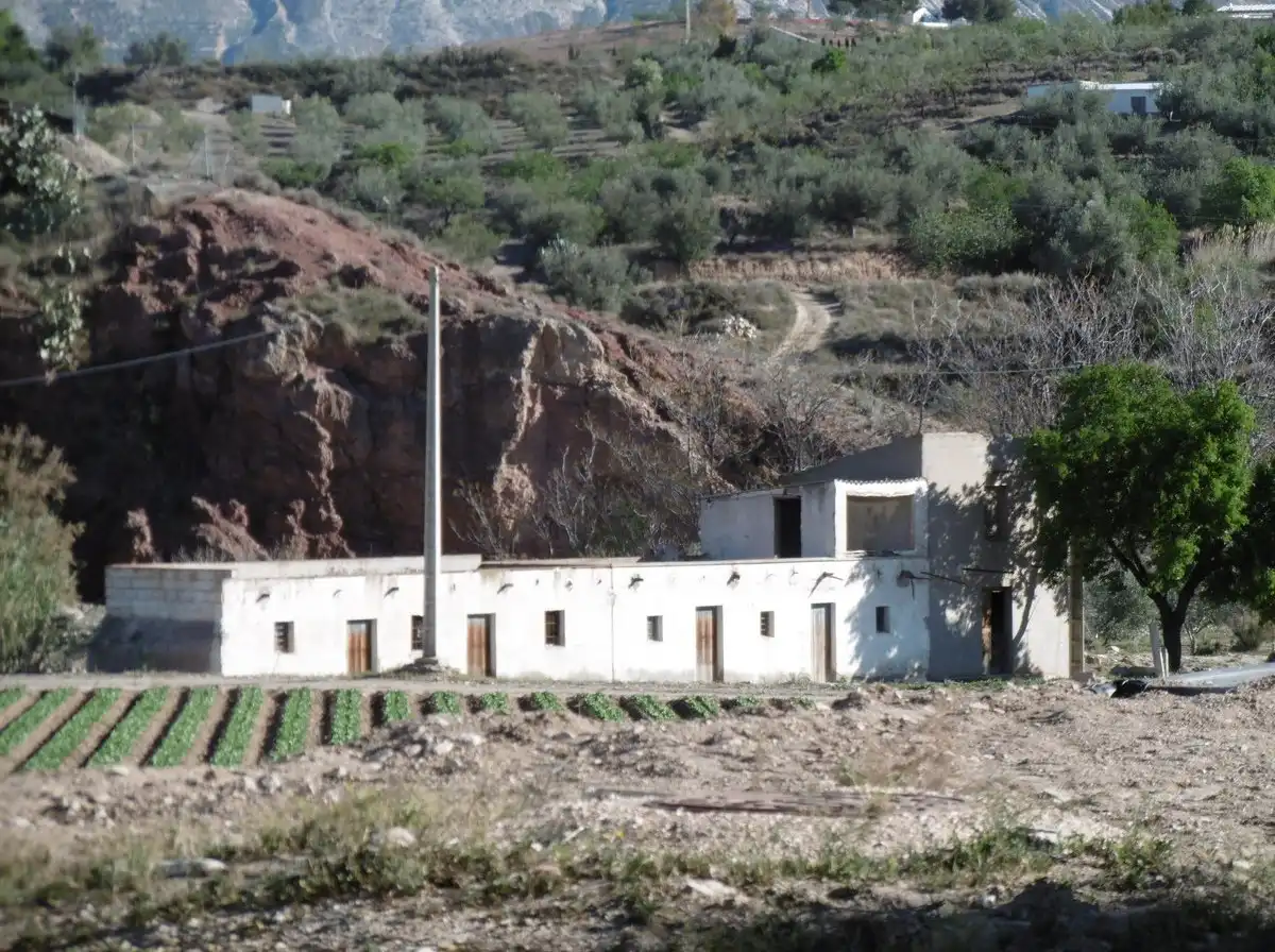 Rustikales Grundstück zum Verkauf in Paraje Cañada del Cuzco 37