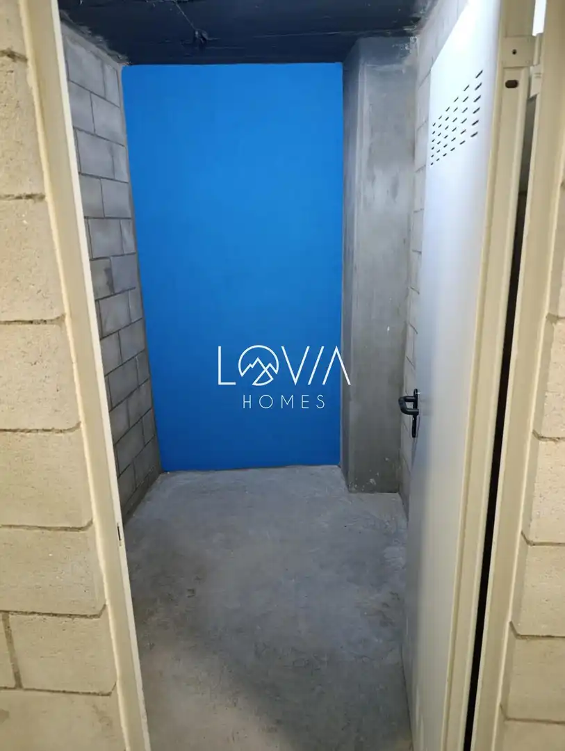 Flat for sale in Dos Hermanas  with Air Conditioner, Terrace and Storage room