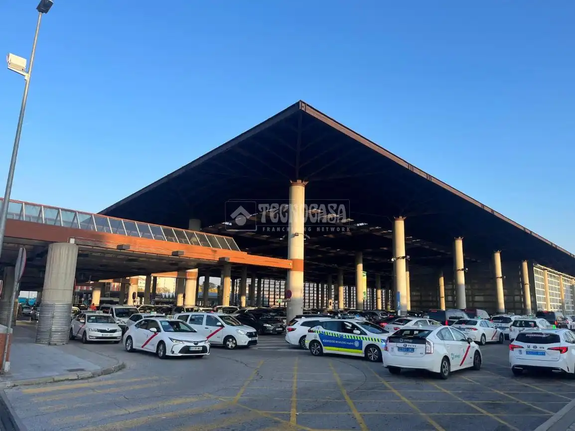 Parking de Piso en venta en Madrid con Aire acondicionado y Calefacción